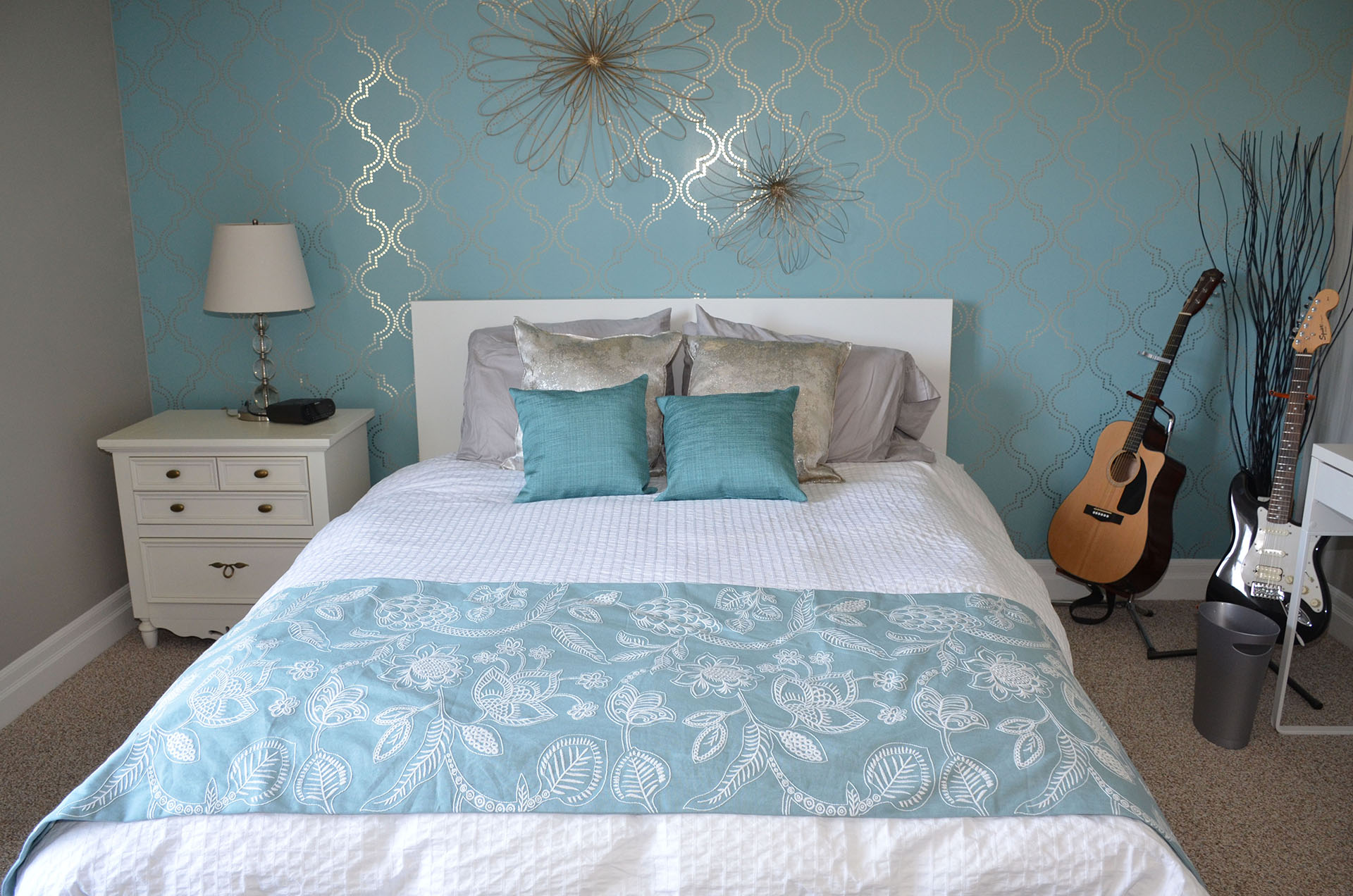 Teal And Silver Bedroom Decor